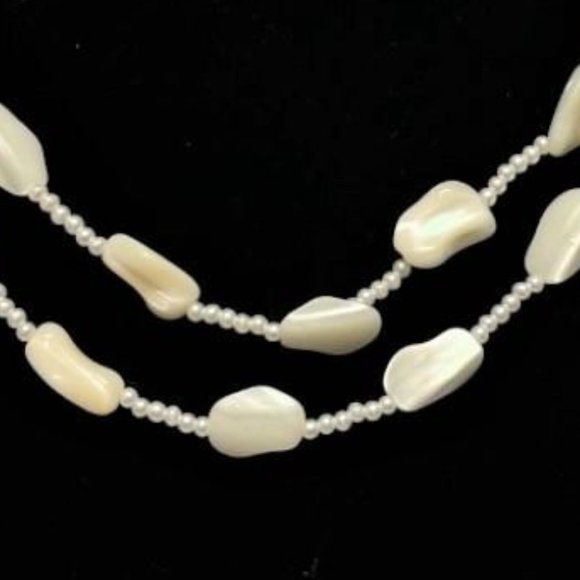 Long White Pearl Bead and Shell Bead Necklace - Picture 3 of 3